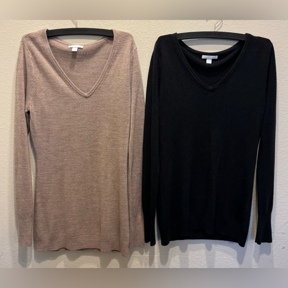 2 New York & Company v-neck sweaters